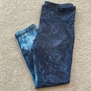 Lululemon Navy/Blue Printed Leggings. Women Size 8.